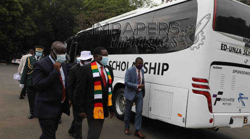 Президентский стипендиальный фонд получил автобус