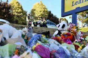 Ehrungen für fünf Kinder, die bei einer Hüpfburg-Tragödie in der tasmanischen Grundschule ums Leben kamen