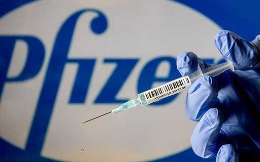 Pfizer już pracuje nad szczepionką ukierunkowaną na wariant Omicron: CEO