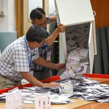 Госслужащим Гонконга будут платить больше за укомплектование избирательных участков Legco
