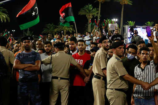 «Краіна заканчваецца крывёю»: як Лівія рыхтуецца да першых выбараў з часоў Кадафі