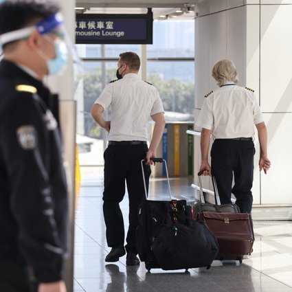 Cathay просит пилотов подумать о Лос-Анджелесе, чтобы избежать карантина в Гонконге