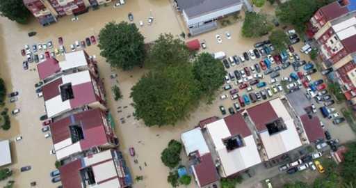 Правительство Малайзии подверглось критике из-за медленной реакции на наводнения