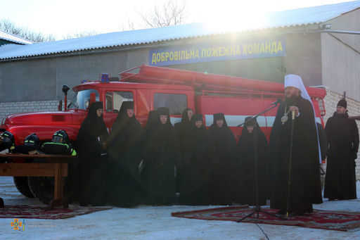 A voluntary team of firefighters-nuns appeared in Ukraine