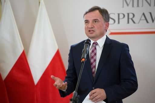 Польша передала вопрос о верховенстве права ЕС в Конституционный суд