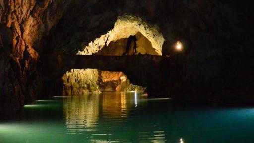 Jaskinia Altınbeşik bije rekord turystyczny z 60 000 w ciągu sześciu miesięcy