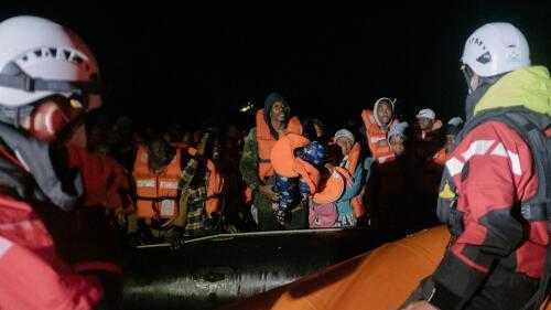 НПО спасла более 270 человек в центральной части Средиземного моря во время рождественской операции
