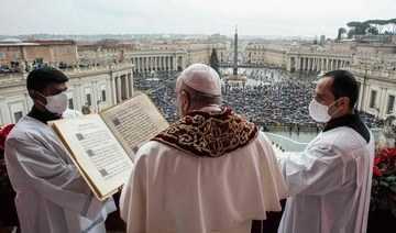 В Рождество папа молится об окончании пандемии, мирные диалоги