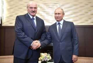 Poutine et Loukachenko ont discuté de la coopération bilatérale dans le domaine de la défense