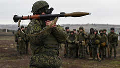 Более 10 тысяч российских военнослужащих возвращаются на базы после учений возле Украины