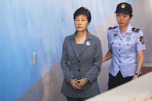 Cuatro fueron encarcelados, uno se suicidó. Qué sucede con los presidentes de Corea del Sur