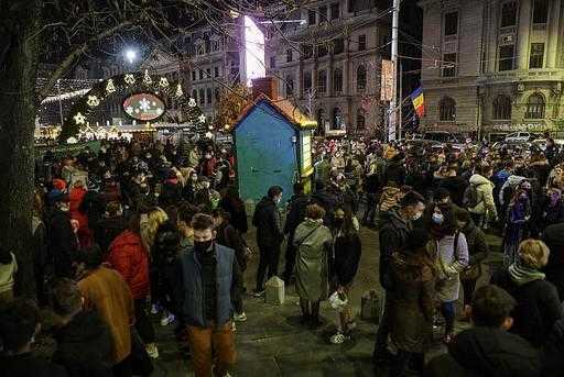 Фото дня в Румынии: в Бухаресте открывается рождественский рынок