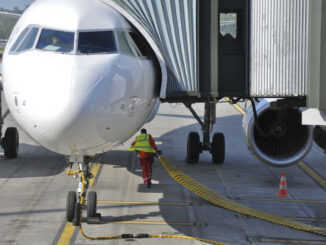 Авіакомпанії США скасовують більше рейсів у міру розвитку варіанту Omicron
