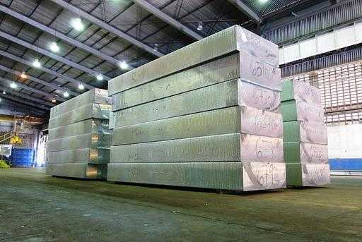 Rumuński producent aluminium zmniejsza produkcję o 60% z powodu niedoboru energii elektrycznej