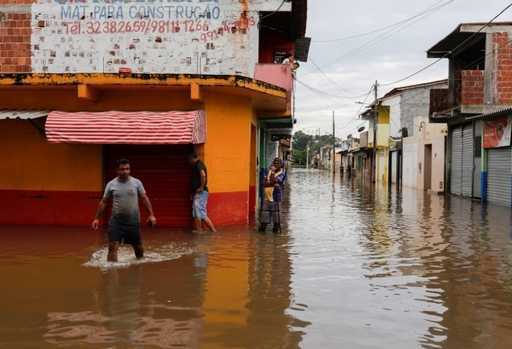Ponad 77 tysięcy osób zostało przesiedlonych z powodu niszczycielskich powodzi w Brazylii