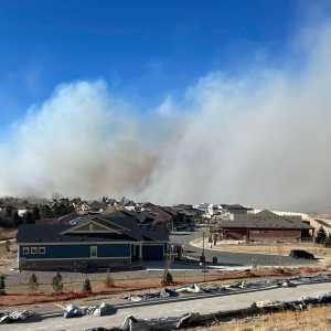 2 города Колорадо эвакуированы из-за ветряного пожара