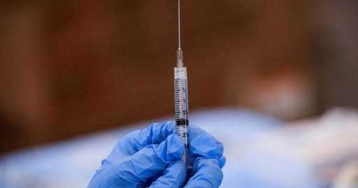 Продолжается исследование подростка, умершего через 75 дней после прививки от COVID-19