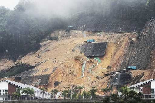 Малайзия - Реки в пяти штатах на грани опасности, оползни сегодня в семи районах Сабаха