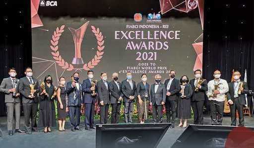 Rainbow Springs CondoVillas гордятся тем, что выиграли награду FIABCI Indonesia-REI Excellence Award
