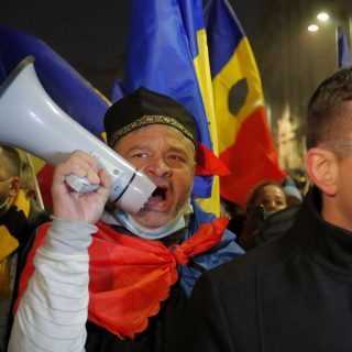 Балканський півострів - Румунська націоналістична партія виступає проти освіти про Голокост у школах