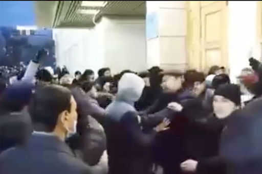 In Kazakhstan, protesters are trying to storm the administration in Aktau