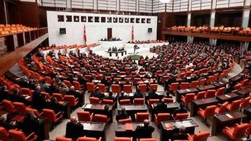 Сводные протоколы 28 депутатов представлены в парламент