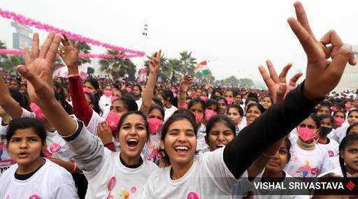 Індія – На тлі зростання Covid Конгрес UP відкладає марафон «Ладкі Хун, Лад Шакти Хун»