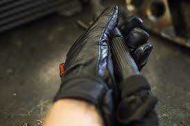 Экспорт кожаных перчаток вырос на 11,81%