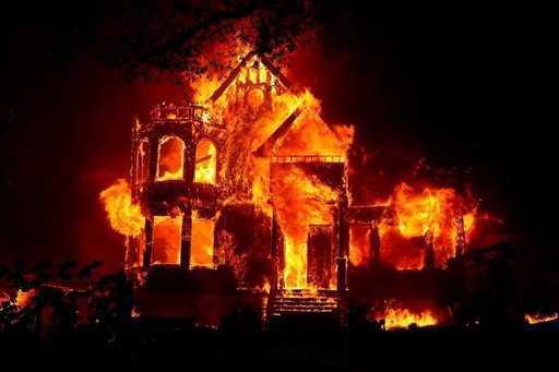 Pakistan - Sieben Menschen sterben, als in einem Haus in Pir Mahal . ein Feuer ausbricht