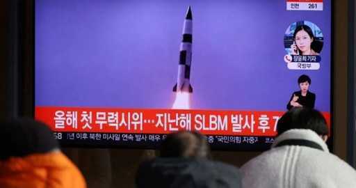 Северная Корея запускает предполагаемую ракету, поскольку Южная Корея закладывает основу для строительства железной дороги мира