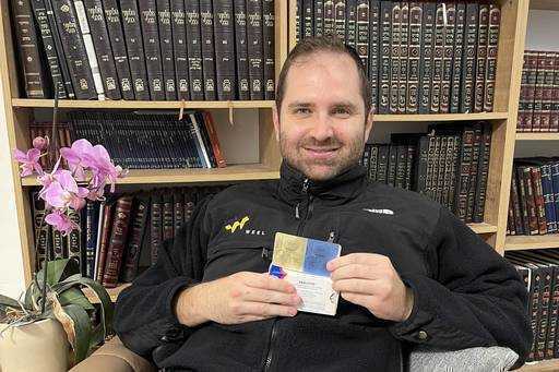 Бразілец з'яўляецца першым заражаным Covid, які атрымаў таблетку ад Pfizer у Ізраілі
