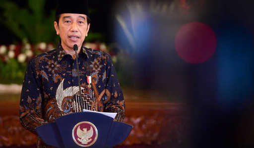 Jokowi rappelle Prokes aux commerçants du marché de Purwodadi