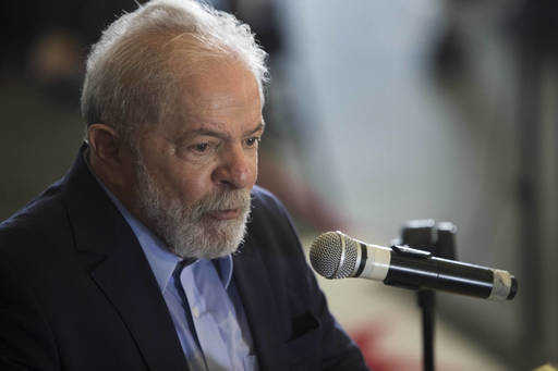 Лула представил набросок основ своего экономического плана на пресс-конференции в начале октября. «Я...