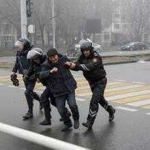 В Казахстане задержаны 3706 протестующих