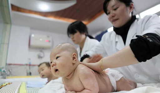 Дослідження: пандемічні немовлята можуть мати затримку розвитку