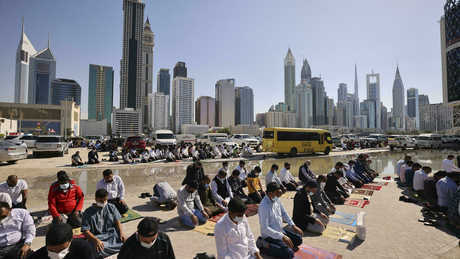 Bliski Wschód – Zjednoczone Emiraty Arabskie pracują w piątek po raz pierwszy