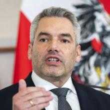 Rakúsky kancelár Karl Nechamer je nakazený vírusom Kovid