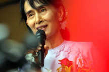 Suu Kyi din Myanmar a primit 4 ani de închisoare pentru walkie-talkie