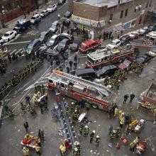 Požiar v obytnej budove v New Yorku zabil 19 ľudí a desiatky zranil