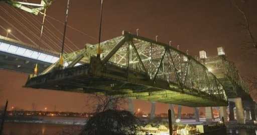 Kanada - Zbúraná významná časť ikonického Champlainovho mosta