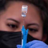 Spoločnosť Pfizer začína vyrábať vakcínu, ktorá je zameraná na omikrón aj pôvodný vírus COVID