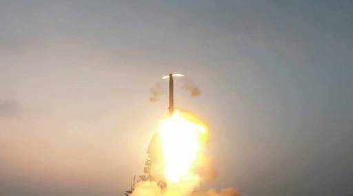 India - Variante mare-mare del missile da crociera BrahMos testata con successo dalla INS Visakhapatnam appena commissionata