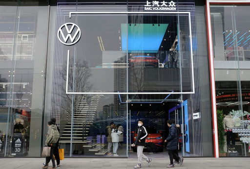 Volkswagen bu yıl Çin'de elektrikli araç satışlarını ikiye katlamayı planlıyor