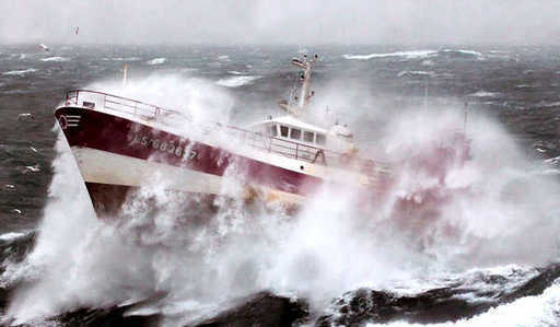 Cuidado con las olas altas de hasta 4 metros del 11 al 13 de enero