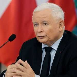 Польский сенатор подал в суд на лидера партии из-за слежки