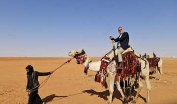 Дипломатический квартал: посол ЕС в Саудовской Аравии посетил фестиваль верблюдов короля Абдулазиза