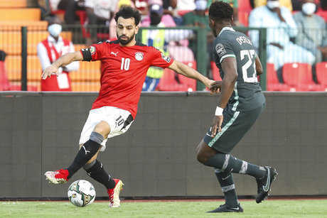 يوم صعب لمصر صلاح وجزائر محرز في كأس إفريقيا
