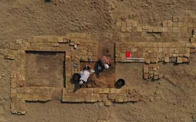 Po letih vojne se evropski arheologi vračajo v Irak po redke najdbe