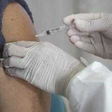 Дания предложит четвертую дозу вакцины и ослабит ограничения