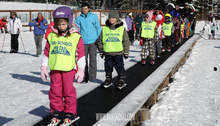 Всемирный день снега в Банско приветствует всех детей дневным абонементом по цене один лев